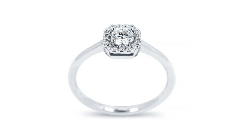 Fehér arany eljegyzési gyűrű a White and Black kínálatában